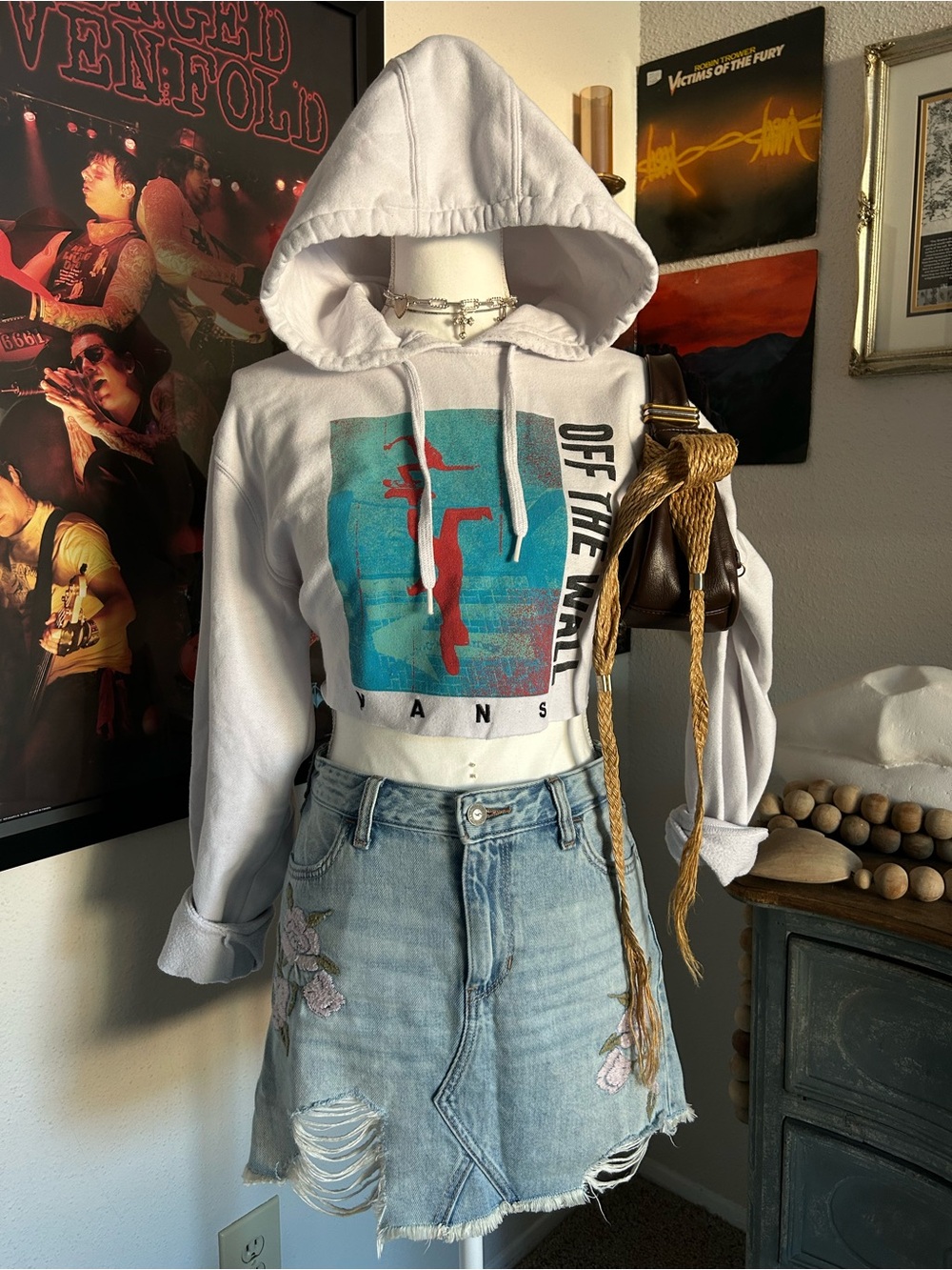 Vans Womens Cropped Hoodie Graphic Sweatshirt Size Medium Skater Y2K Punk Alt